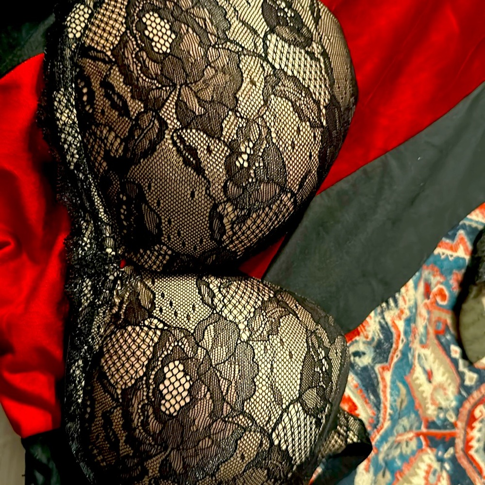Victoria’s Secret bra 38d